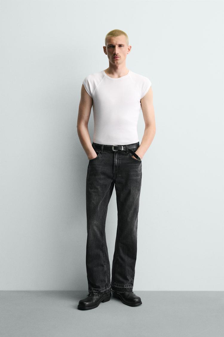 RIPPED FLARE FIT JEANS