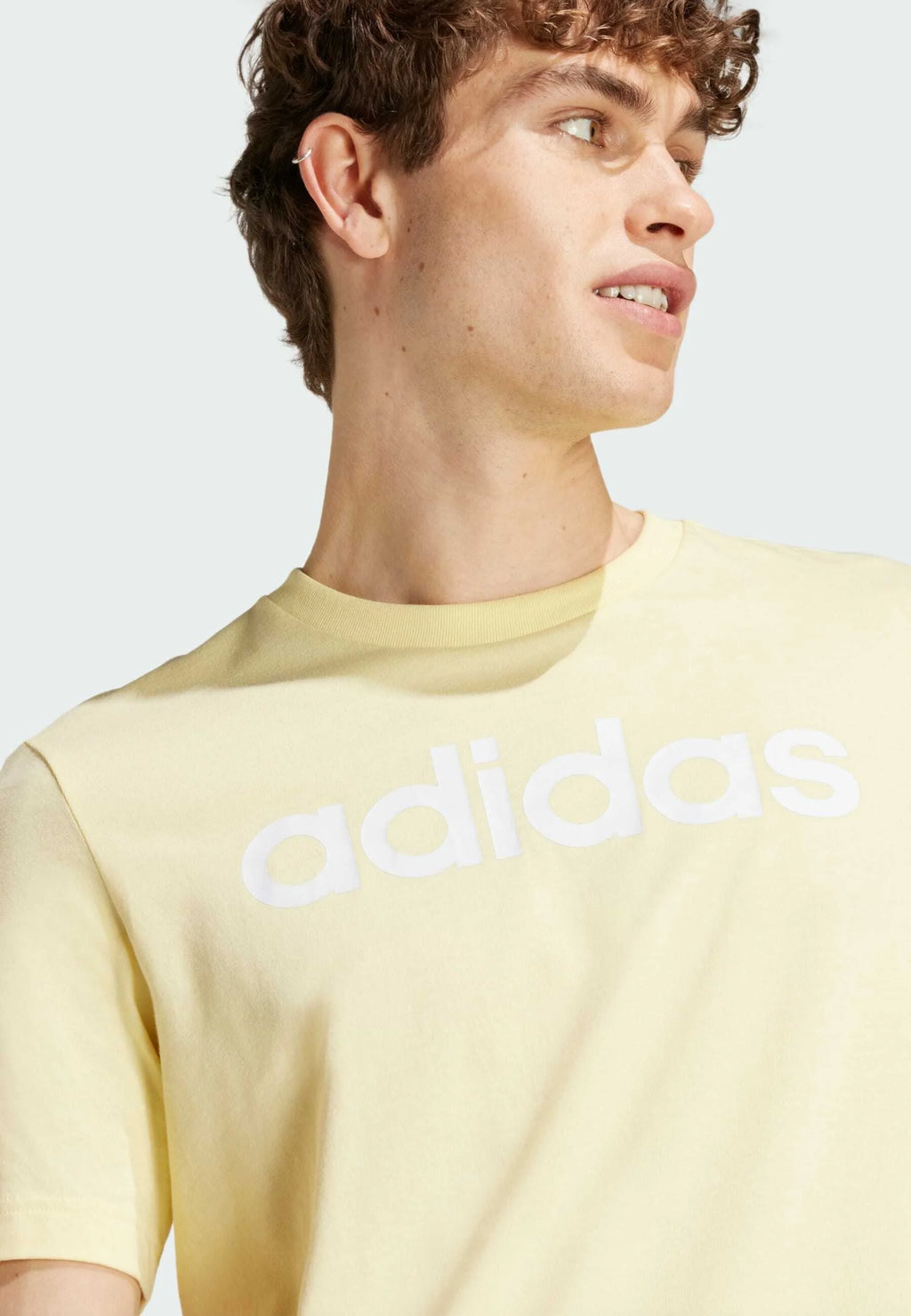 Adidas ESSENTIALS SINGLE LINEAR EMBROIDERED