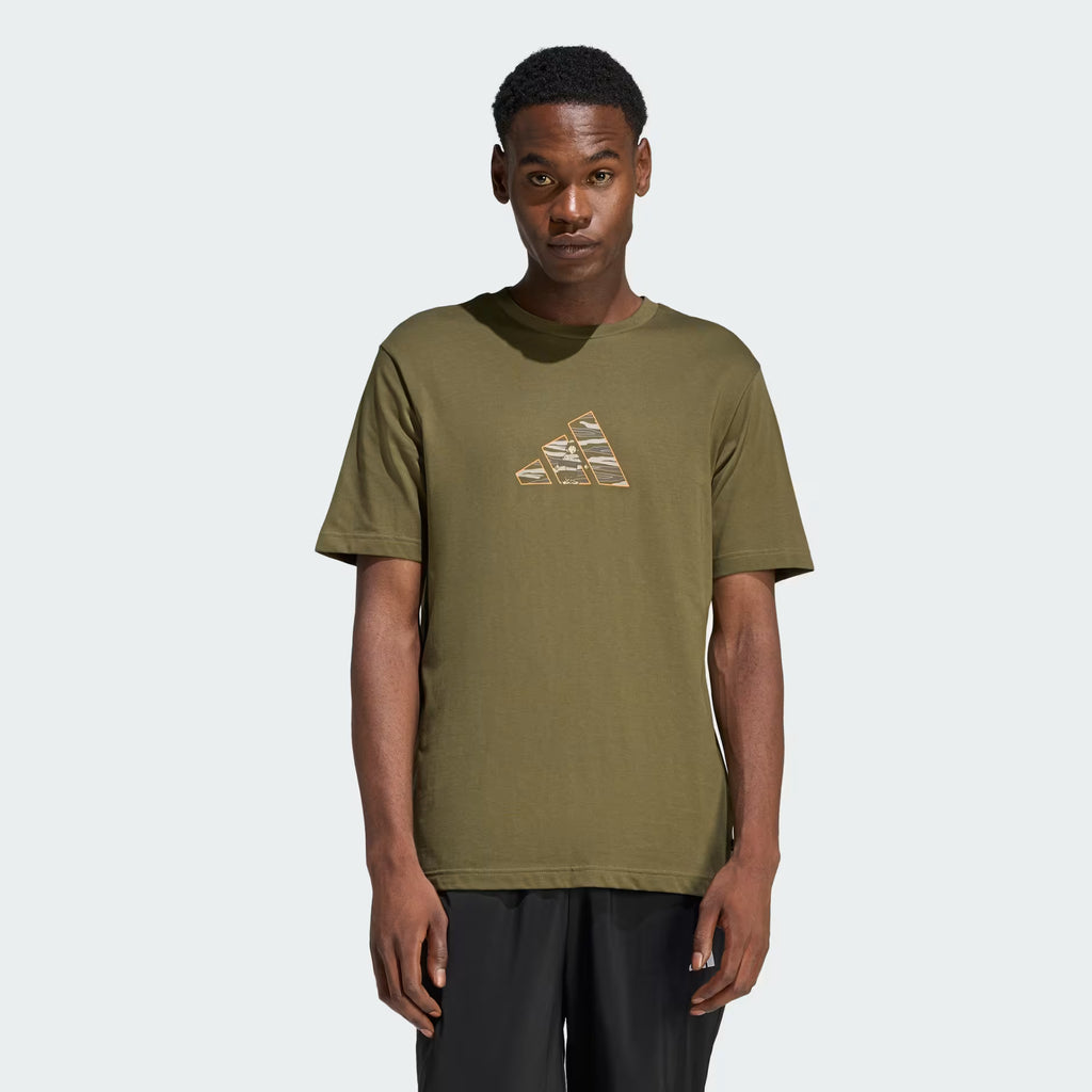 CAMO EXPLORER GRAPHIC T-SHIRT