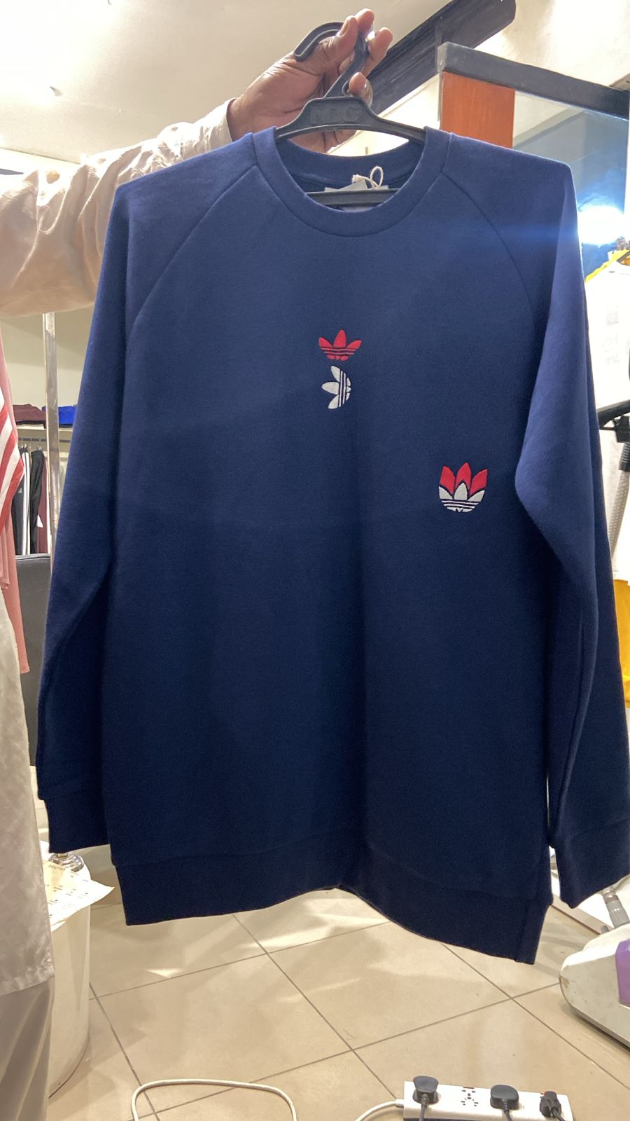 ADIDAS BASIC LOGO SWEATSHIRT