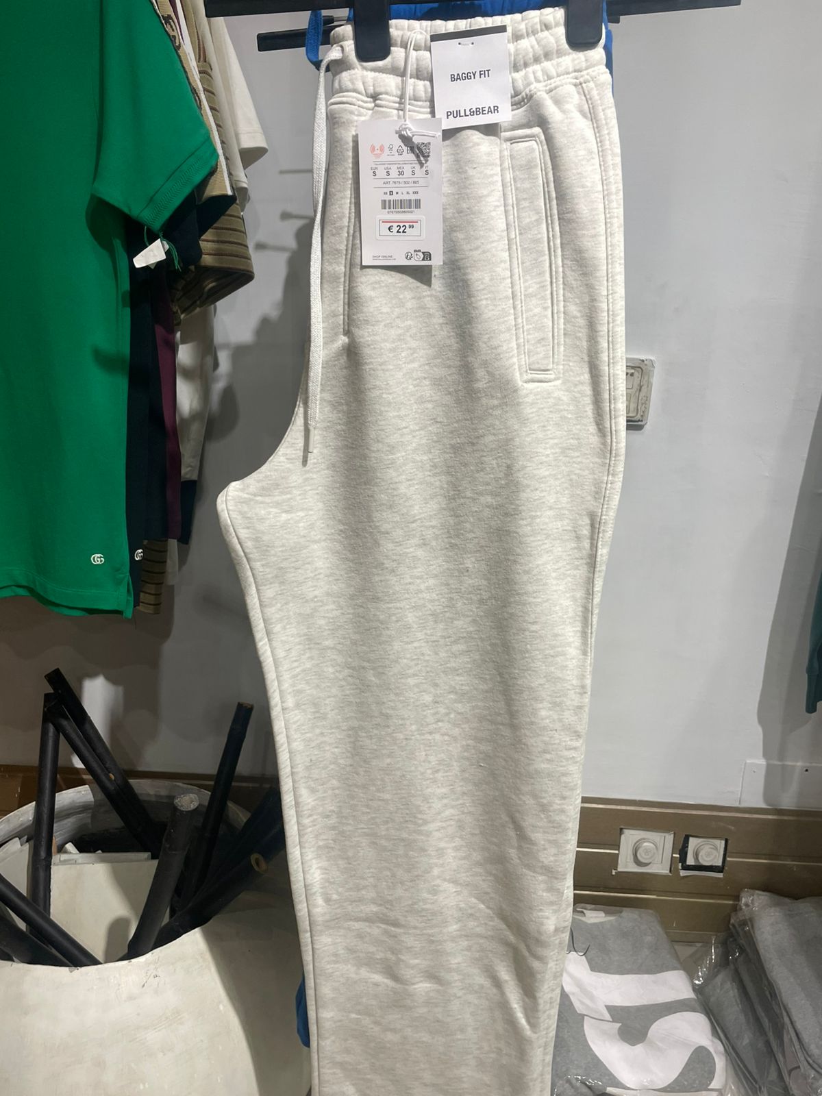 PULL & BEAR ( BAGGY FITS )
