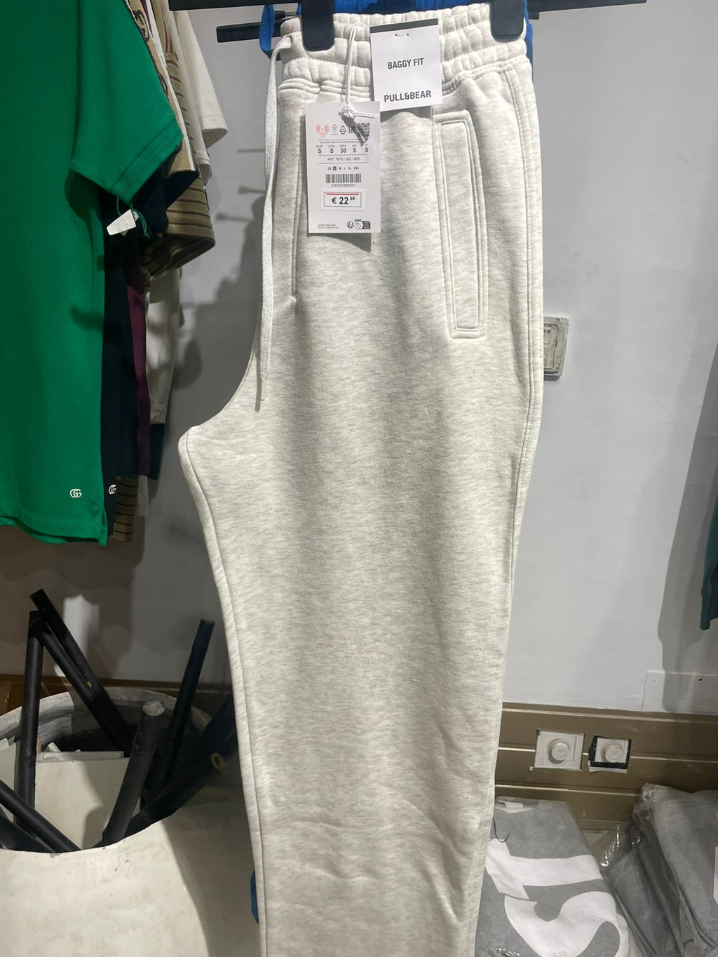 PULL & BEAR ( BAGGY FITS )