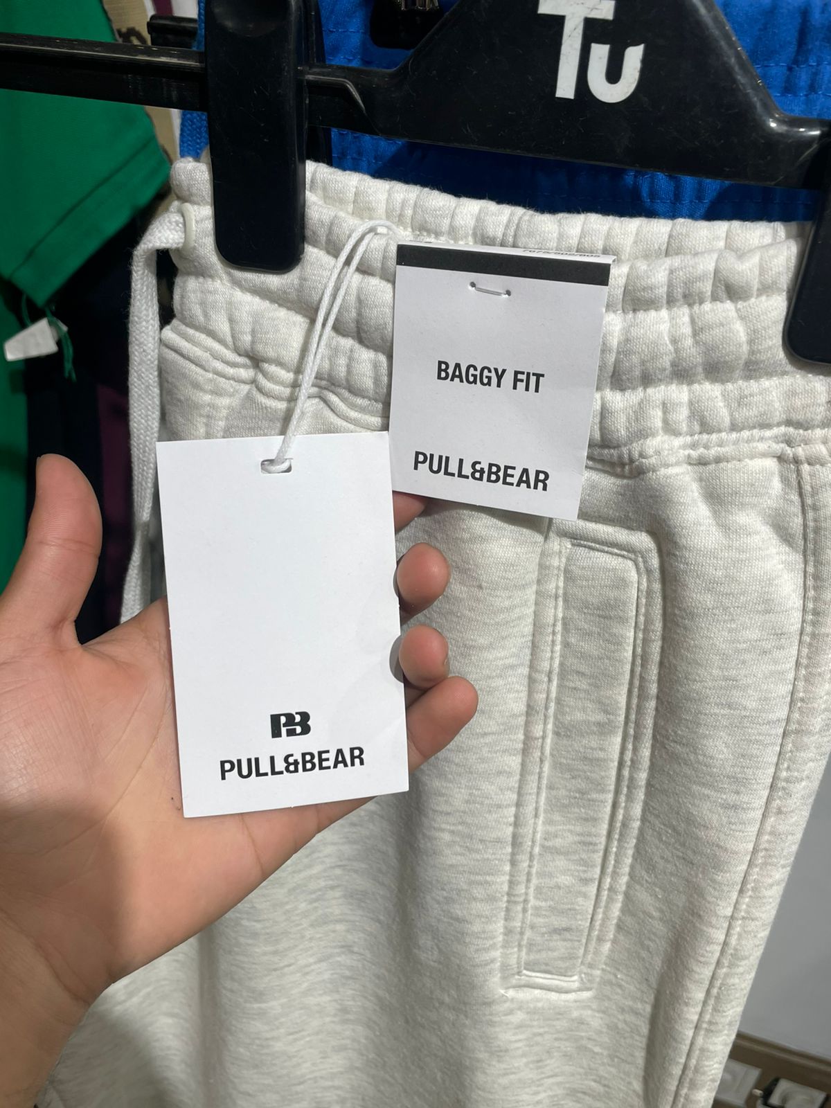 PULL & BEAR ( BAGGY FITS )