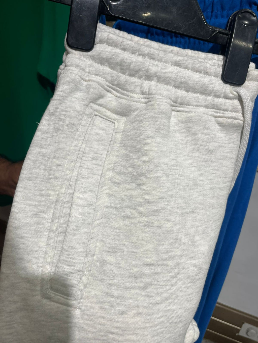 PULL & BEAR ( BAGGY FITS )