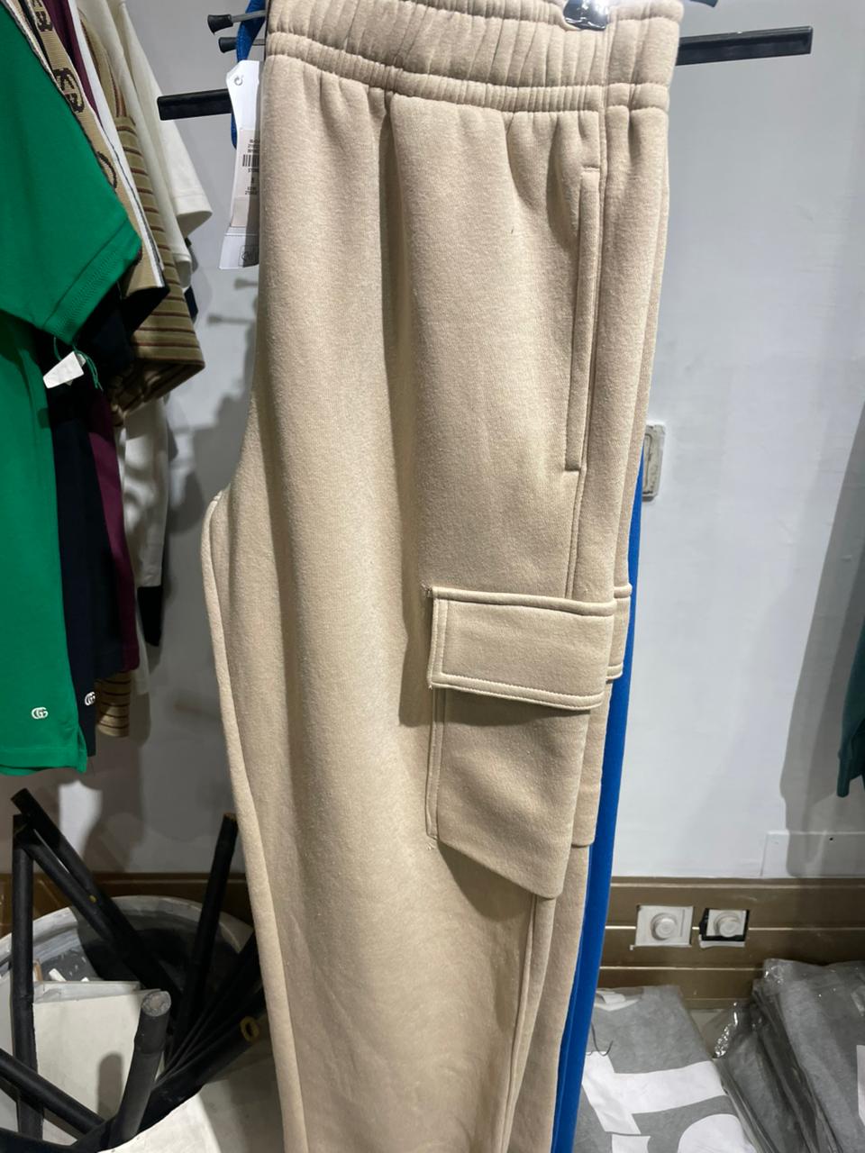 PULL & BEAR ( BAGGY FITS )