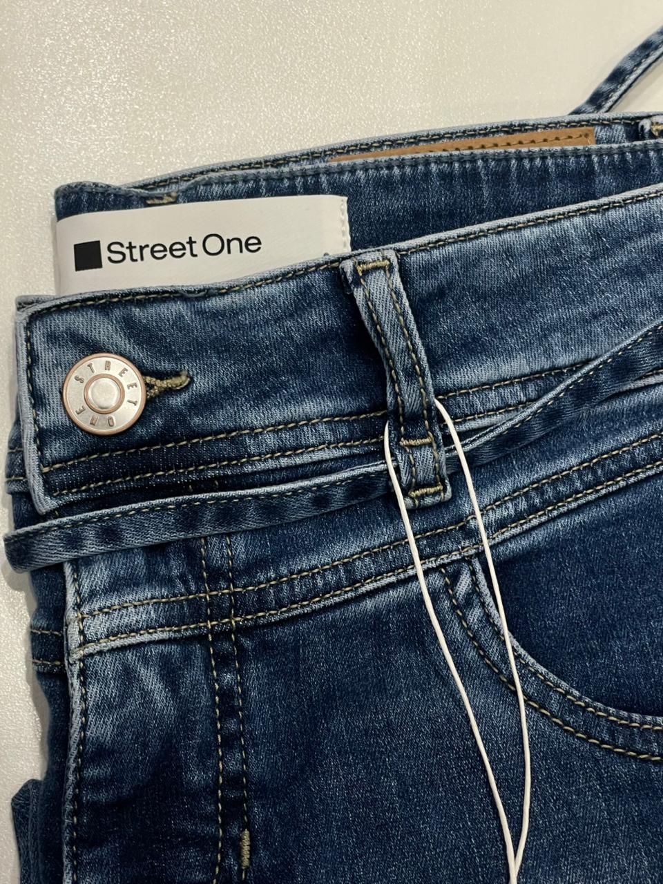 STREET ONE ( LOOSE FIT FEMALE)