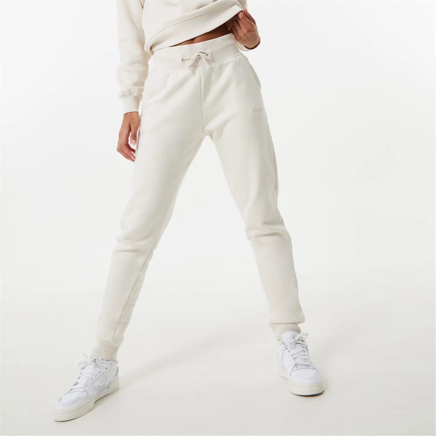 USA Pro Classic Joggers in White (women)