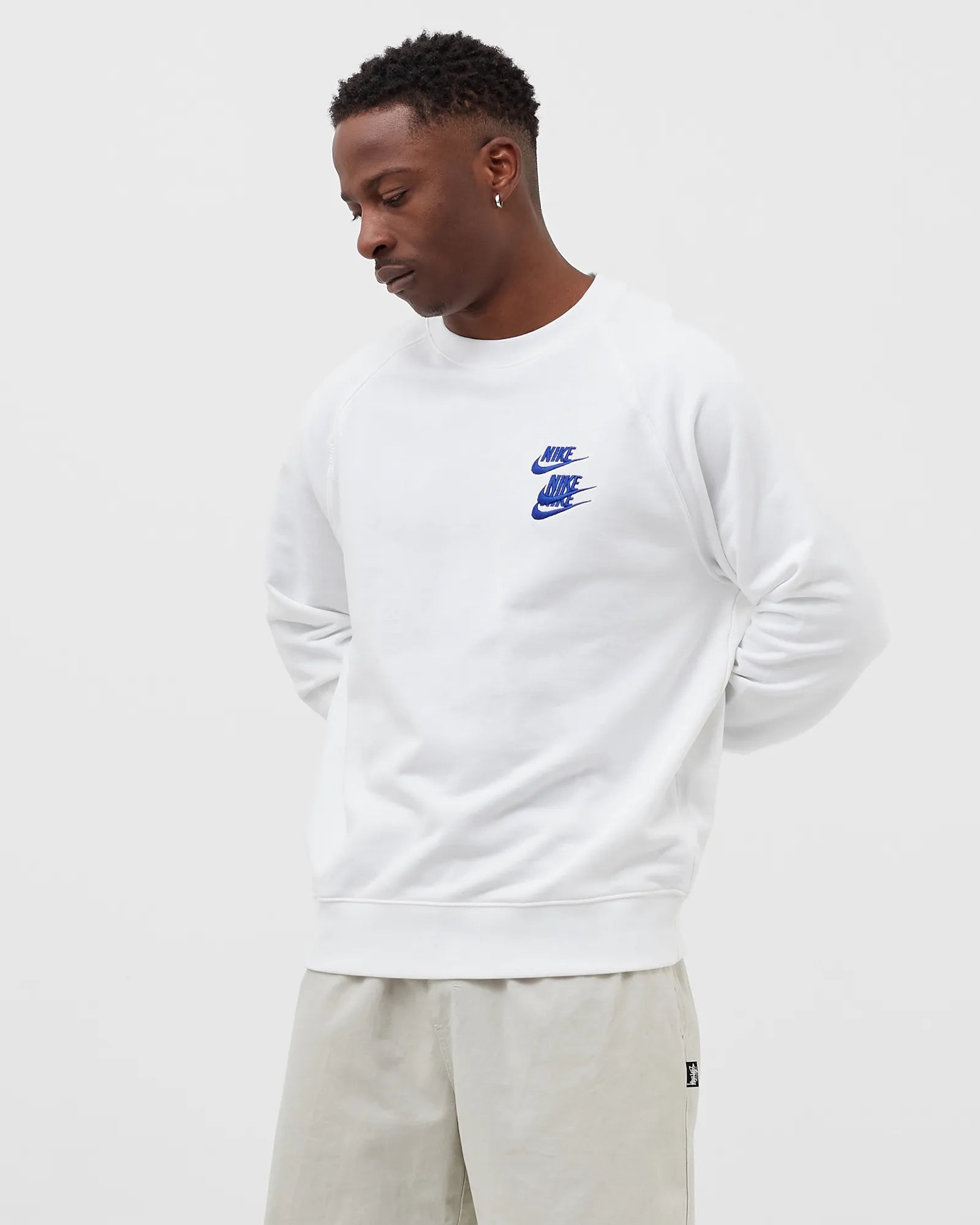 NikeWORLD TOUR Crew SWEATSHIRT