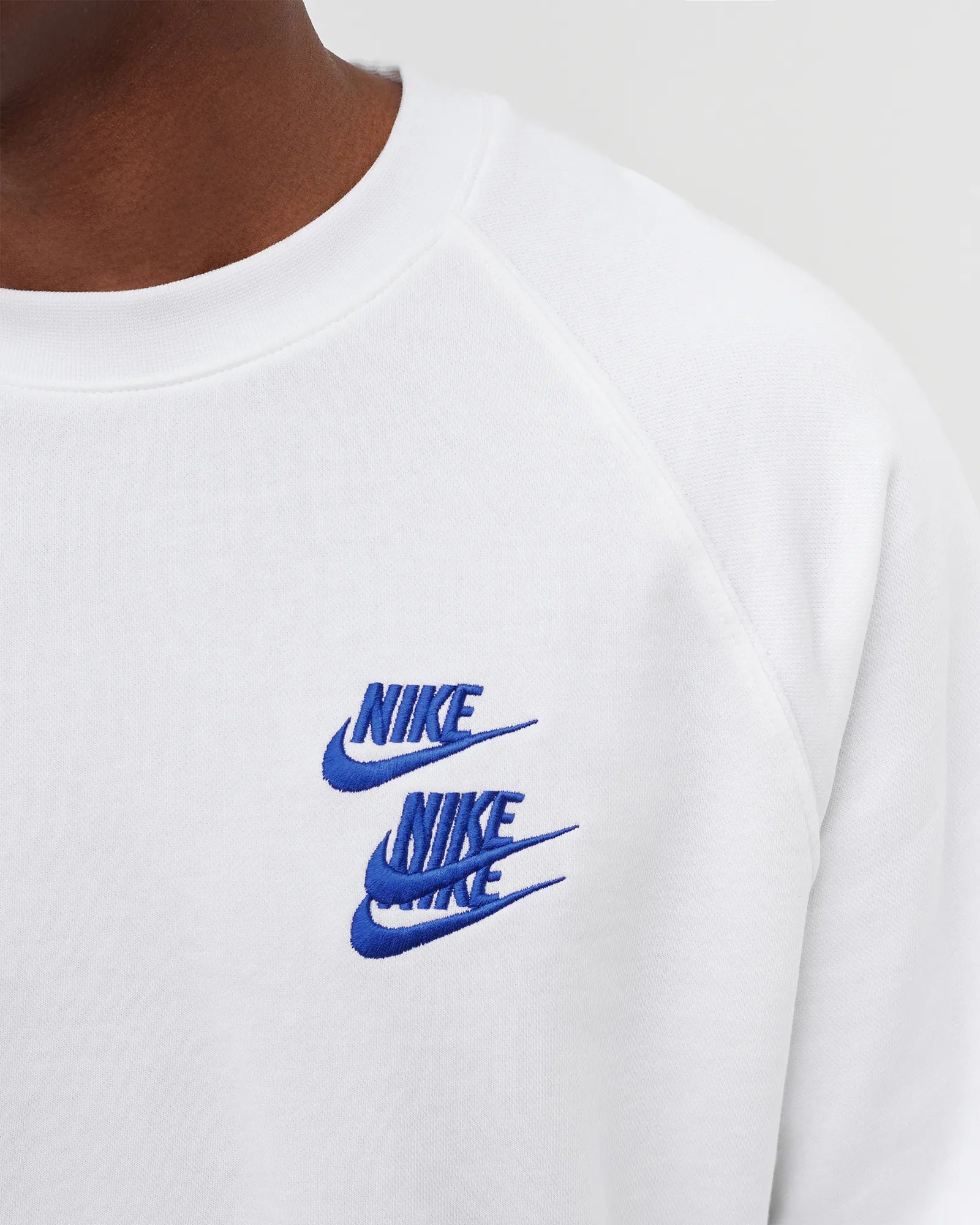 NikeWORLD TOUR Crew SWEATSHIRT
